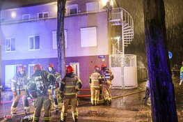 Veel schade bij brand in woning Amsterdam-Noord