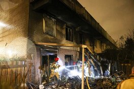 Veel schade bij brand in woning Amsterdam-Noord