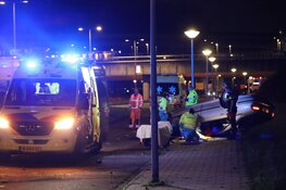 Auto op de kop bij ongeval Duivendrecht