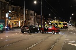 Ongeval op Middenweg, twee gewonden