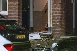 Explosie voor portiekdeur aan Oude-IJselstraat Amsterdam