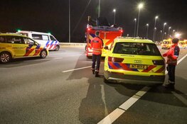 Persoon overleden bij ongeluk op A1, snelweg langdurig afgesloten