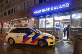 Avondwinkel overvallen in West; politie zoekt getuigen