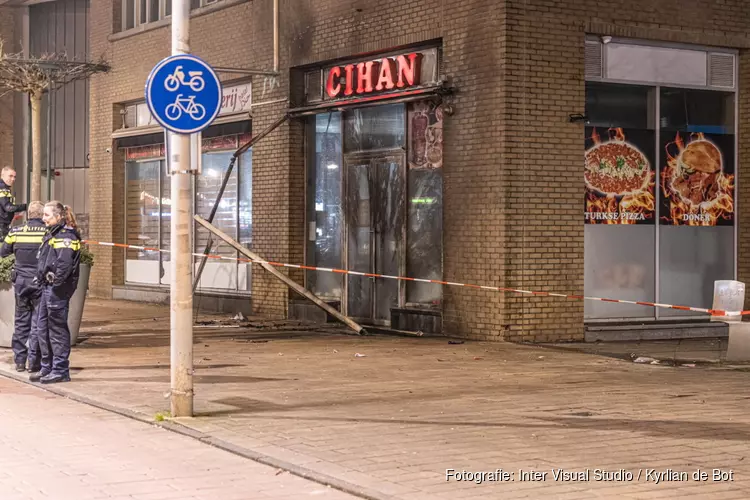 Explosie bij winkel in Hoofdstraat