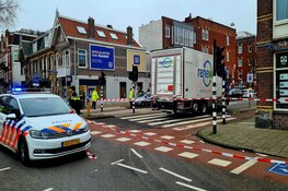 Fietser ernstig gewond bij aanrijding met vrachtwagen