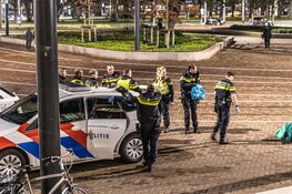 Twee aanhoudingen op Amstelstation na vechtpartij in metro