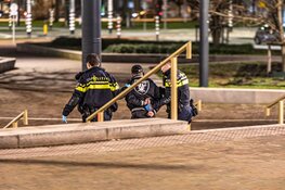 Twee aanhoudingen op Amstelstation na vechtpartij in metro