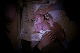 Denk met uw hart, geef met uw hart en red kinderlevens