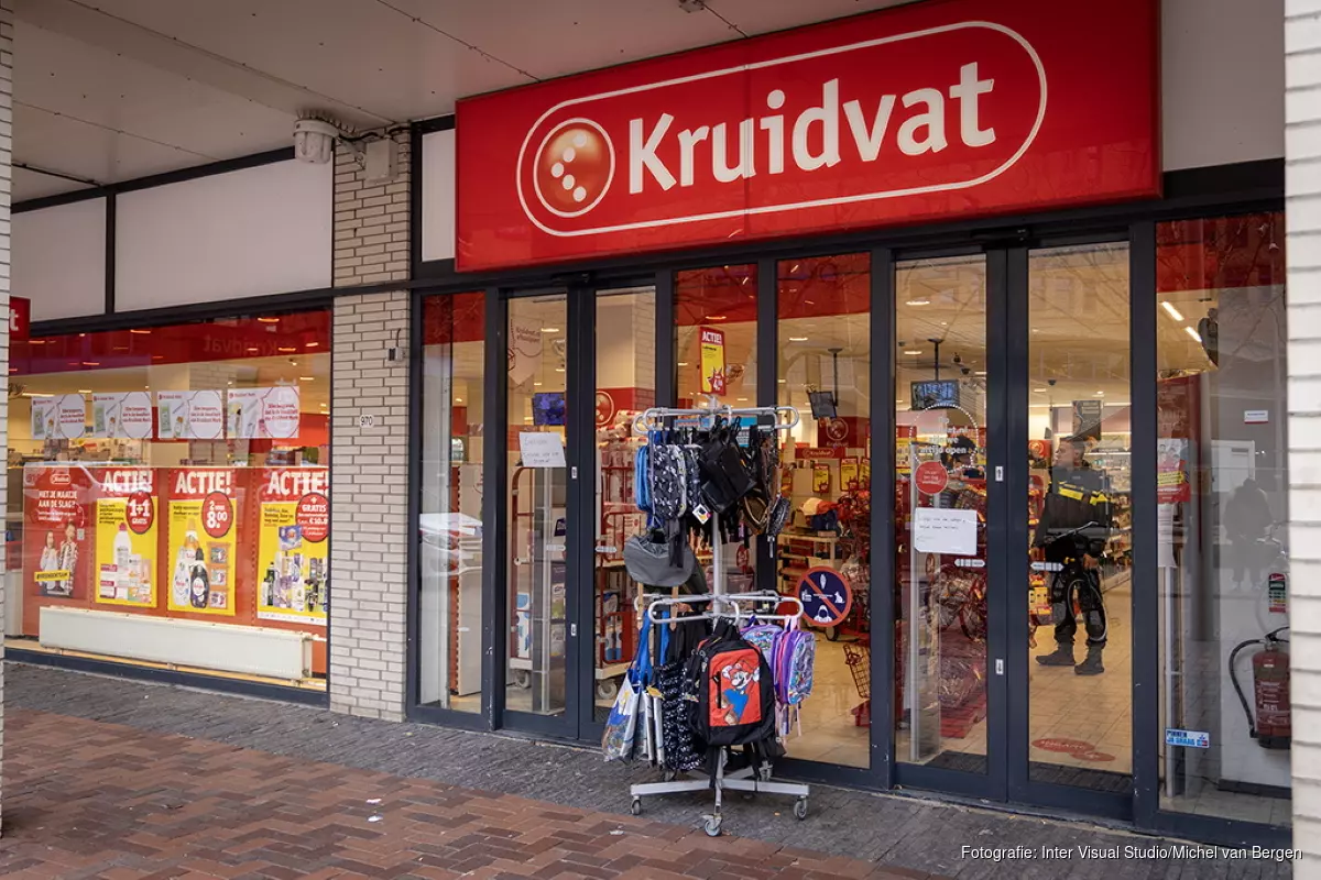 engineering Circus Wasserette Overval op Kruidvat aan het Bijlmerplein in Amsterdam