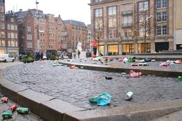 Supporters laten rommel achter op De Dam