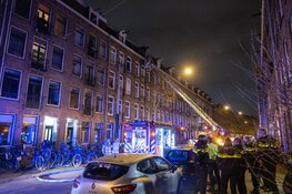 Gewonde bij grote woningbrand Van der Hoopstraat Amsterdam