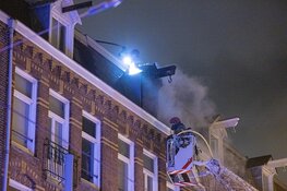 Gewonde bij grote woningbrand Van der Hoopstraat Amsterdam