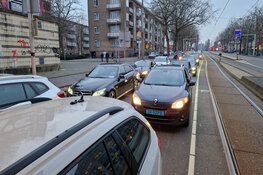 Protesterende taxichauffeurs leggen verkeer plat