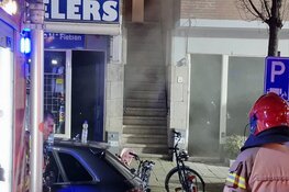 Grote brand in fietsenwinkel Amsterdam
