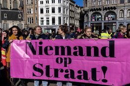 Paar honderd demonstranten op Dam voor woonprotest