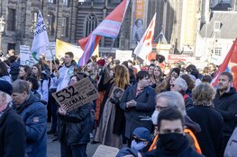 Paar honderd demonstranten op Dam voor woonprotest