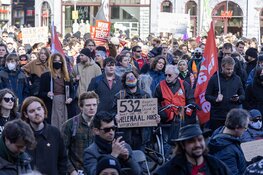 Paar honderd demonstranten op Dam voor woonprotest