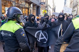 Paar honderd demonstranten op Dam voor woonprotest