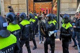 Paar honderd demonstranten op Dam voor woonprotest