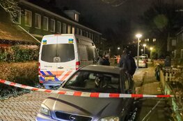 Politie doet onderzoek naar stoffelijk overschot in woning in Amsterdam-Noord