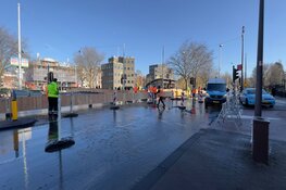 Waterleiding gesprongen bij Museumbrug, Stadhouderskade staat blank