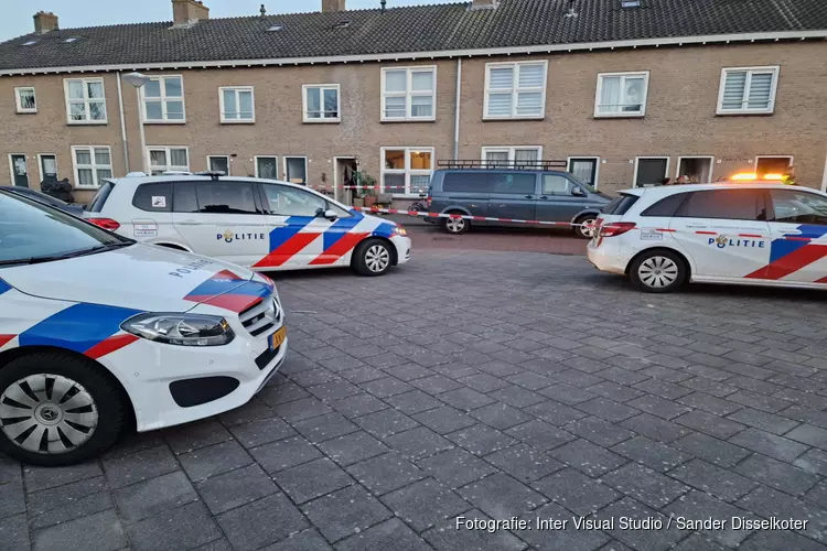 Hond gestoken in woning Parmenidesstraat Amsterdam