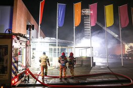 Ramkraak en brandstichting bij zaak in Amsterdam