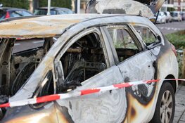 Taxi door brand verwoest in Slotermeer