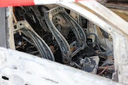 Taxi door brand verwoest in Slotermeer