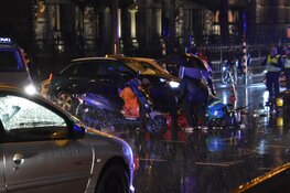 Persoon met spoed naar het ziekenhuis na ongeval Amsterdam