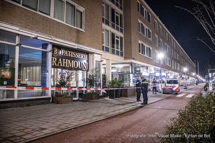 Explosief afgegaan bij gevel restaurant in Bos en Lommer