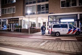 Explosief afgegaan bij gevel restaurant in Bos en Lommer