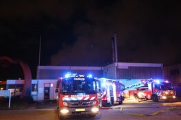 Grote brand bij bedrijf in Westpoort