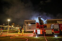 Grote brand bij bedrijf in Westpoort