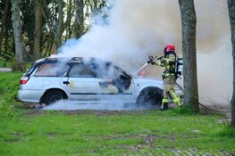 Auto in brand op Perenpad in Amsterdam