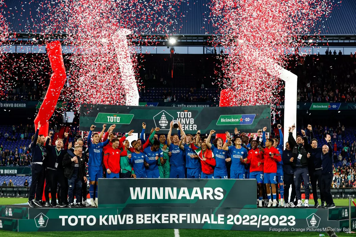Lake Taupo baai stimuleren PSV klopt Ajax na strafschoppen in bekerfinale - Amsterdamsdagblad.nl