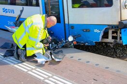 Scooterrijder aangereden door tram in Amsterdam-Oost