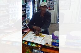 Gezocht: Pinnen na brutale diefstal bij bejaarde man