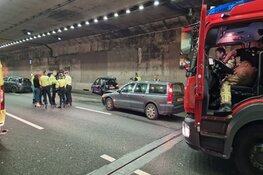 Coentunnel weer open na botsing met meerdere auto`s