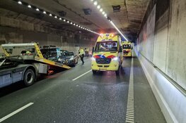 Coentunnel weer open na botsing met meerdere auto`s