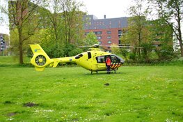 Steekpartij in Amsterdam-Noord, traumahelikopter ter plekke