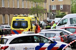 Steekpartij in Amsterdam-Noord, traumahelikopter ter plekke