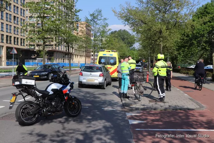 Fietser aangereden op Vlaardingenlaan in Amsterdam