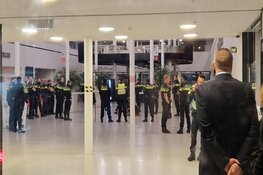 Meerdere demonstranten aangehouden bij bezetting UvA-gebouw