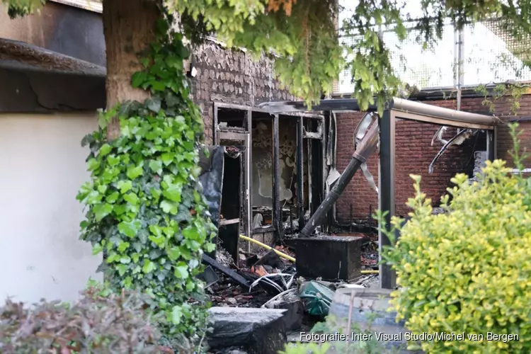 Flinke schade na woningbrand in Nieuw-West