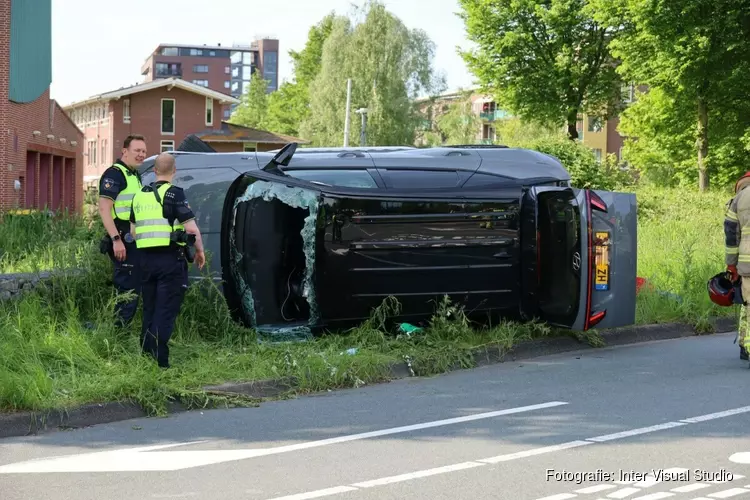 Automobilist ernstig gewond bij ongeval afrit A10