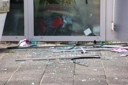 Drie kantoren Suri-Change doelwit van explosies