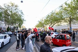 Overwinning Erdogan flink gevierd in Amsterdam. Burgemeester De Vlugtlaan inmiddels afgesloten