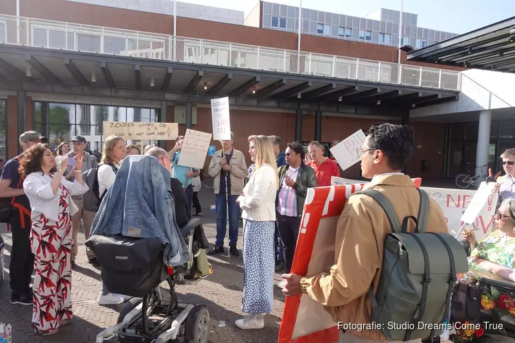 Mindermobiele Amsterdammers: “Tegen GVB plannen”