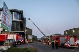 Brand in bedrijfspand in Westelijk Havengebied